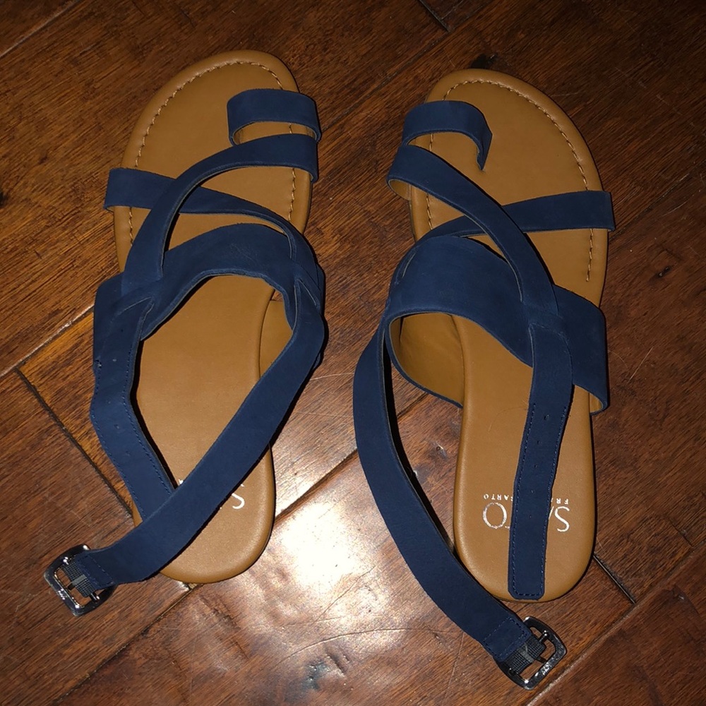 Brand new. Never worn
